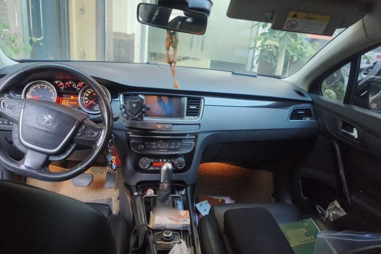 Used Peugeot 508 2011 2.3L Automatic Luxury Edition Center Console