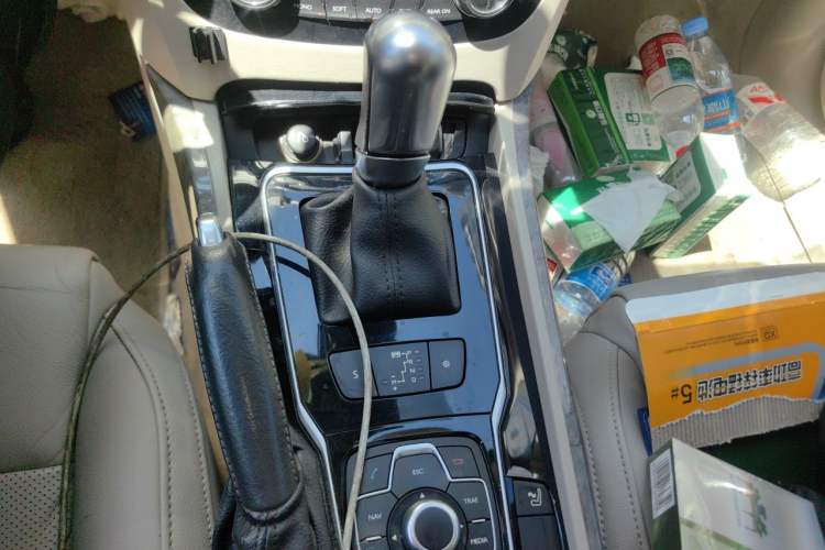 Used Peugeot 508 2011 2.3L Automatic Flagship Edition Gear Lever