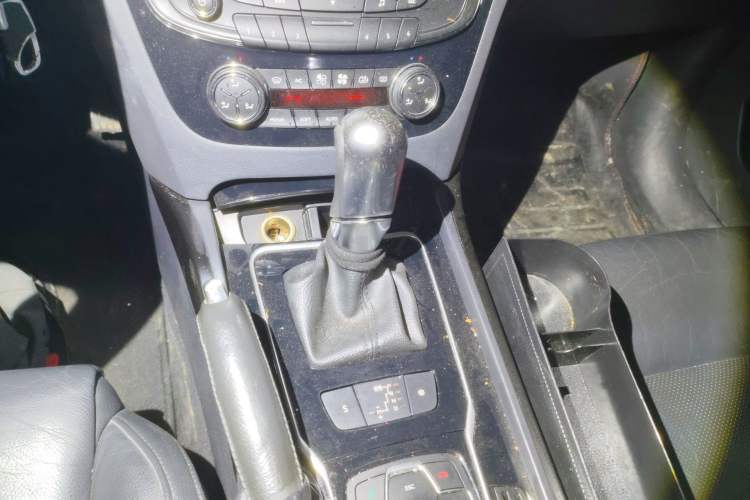 Used Peugeot 508 2011 2.3L Automatic Luxury Edition Gear Lever