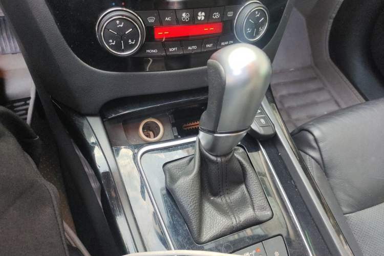 Used Peugeot 508 2011 2.3L Automatic Flagship Edition Gear Lever