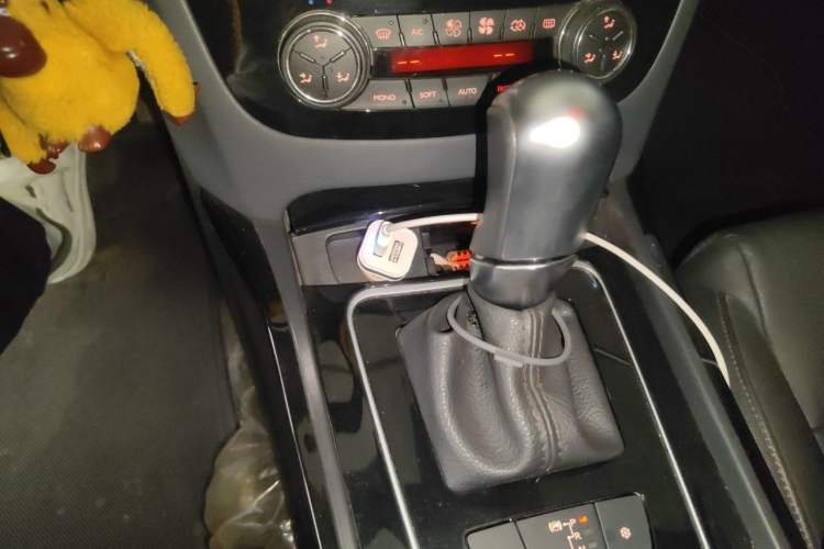 Used Peugeot 508 2011 2.3L Automatic Luxury Edition Gear Lever