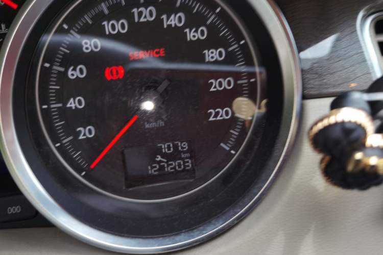 Used Peugeot 508 2011 2.3L Automatic Flagship Edition Odometer Close Up