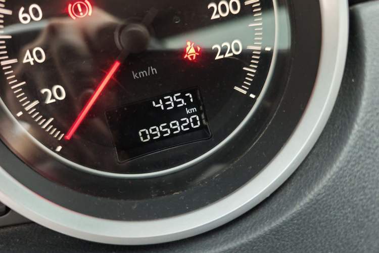 Used Peugeot 508 2011 2.3L Automatic Flagship Edition Odometer Close Up
