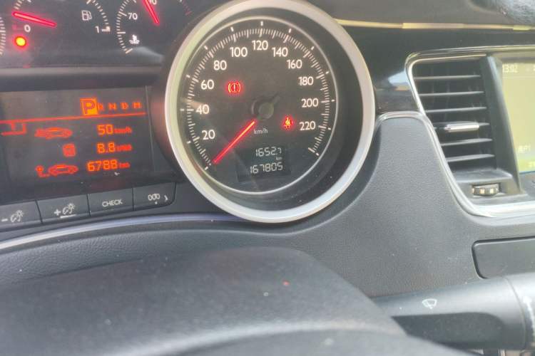 Used Peugeot 508 2011 2.3L Automatic Classic Edition Odometer Close Up