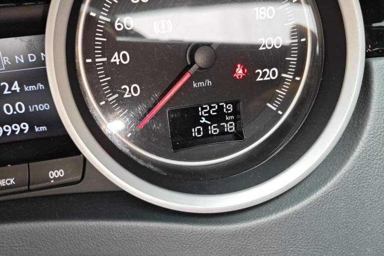 Used Peugeot 508 2011 2.3L Automatic Flagship Edition Odometer Close Up
