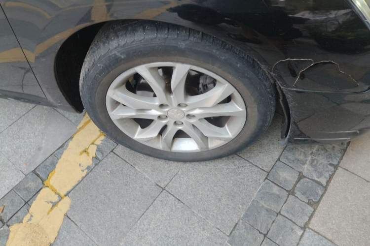 Used Peugeot 508 2011 2.3L Automatic Luxury Edition Right Front Wheel Hub
