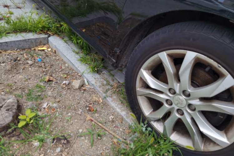 Used Peugeot 508 2011 2.3L Automatic Flagship Edition Right Front Wheel Hub