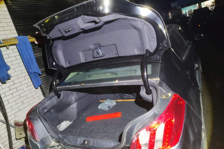 Used Peugeot 508 2011 2.3L Automatic Luxury Edition Trunk