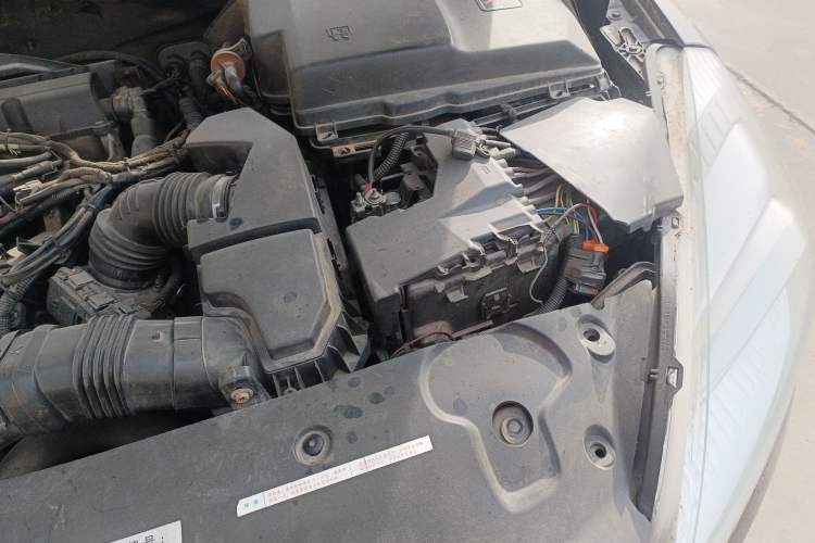 Used Peugeot 508 2011 2.0L Manual Classic Edition Engine Bay Left