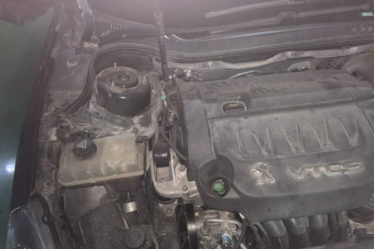 Used Peugeot 508 2011 2.3L Automatic Classic Edition Engine Bay Right