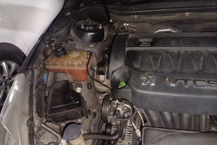 Used Peugeot 508 2011 2.3L Automatic Flagship Edition Engine Bay Right