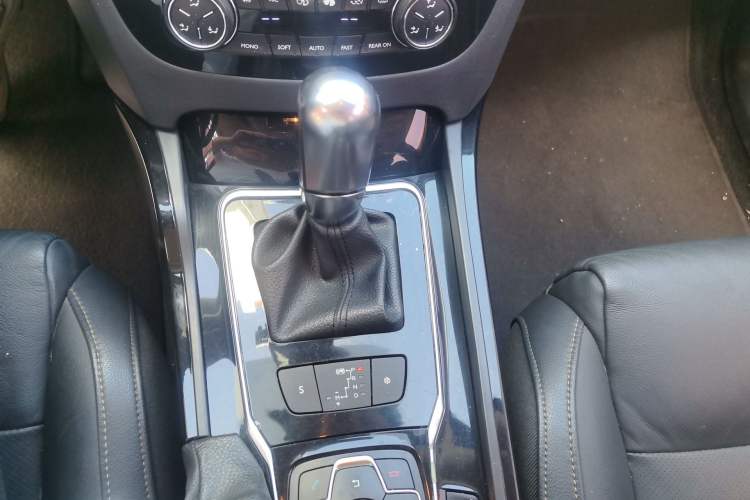 Used Peugeot 508 2011 2.3L Automatic Flagship Edition Gear Lever