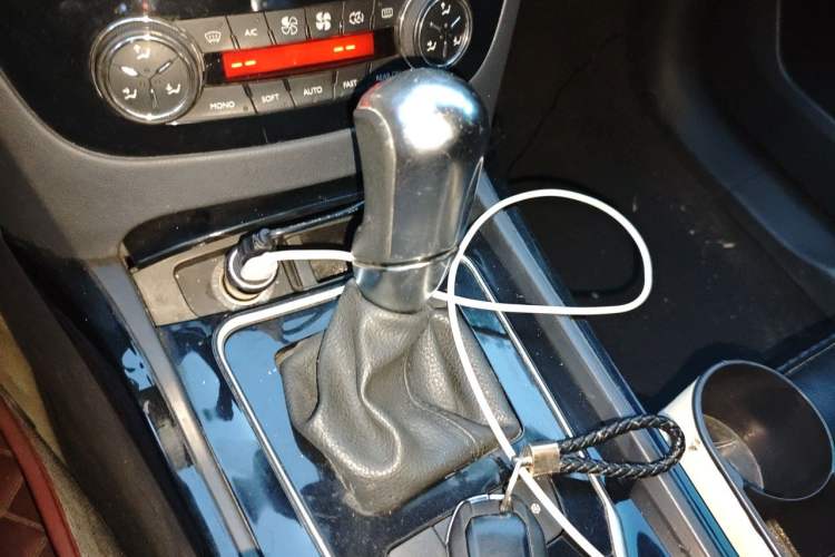 Used Peugeot 508 2011 2.3L Automatic Flagship Edition Gear Lever