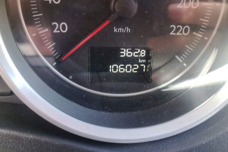 Used Peugeot 508 2011 2.3L Automatic Flagship Edition Odometer Close Up