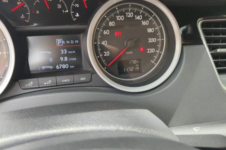 Used Peugeot 508 2011 2.3L Automatic Flagship Edition Odometer Close Up