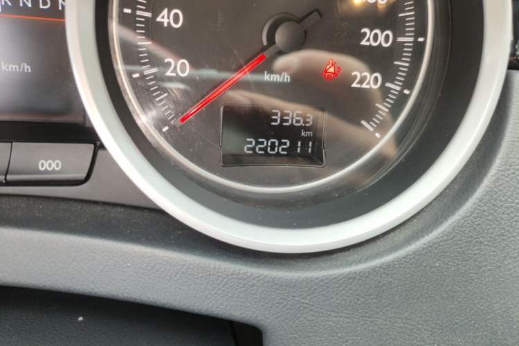Used Peugeot 508 2011 2.3L Automatic Classic Edition Odometer Close Up