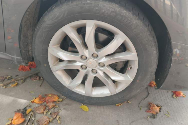 Used Peugeot 508 2011 2.3L Automatic Flagship Edition Right Front Wheel Hub