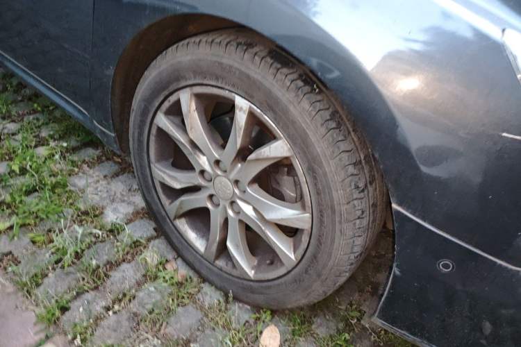 Used Peugeot 508 2011 2.3L Automatic Flagship Edition Right Front Wheel Hub