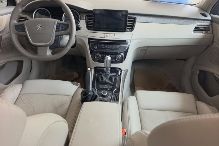 Used Peugeot 508 2011 2.3L Automatic Luxury Edition Center Console