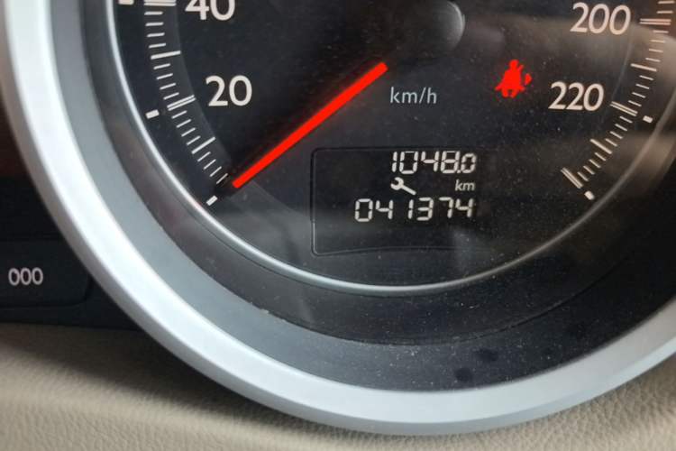 Used Peugeot 508 2011 2.3L Automatic Luxury Edition Odometer Close Up