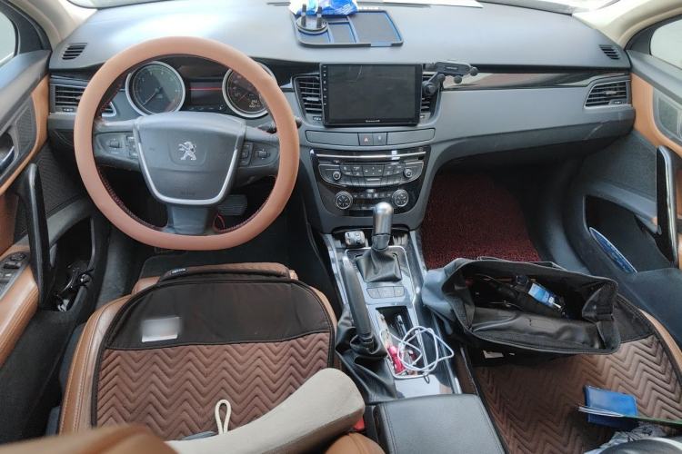 Used Peugeot 508 2011 2.3L Automatic Classic Edition Center Console