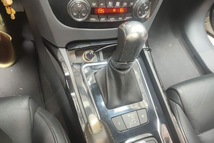 Used Peugeot 508 2011 2.3L Automatic Luxury Edition Gear Lever