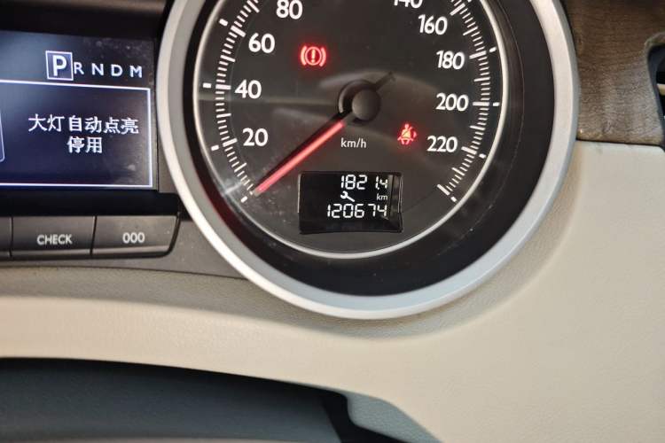 Used Peugeot 508 2011 2.3L Automatic Flagship Edition Odometer Close Up