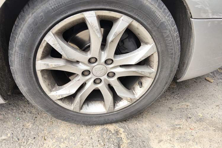 Used Peugeot 508 2011 2.3L Automatic Luxury Edition Right Front Wheel Hub