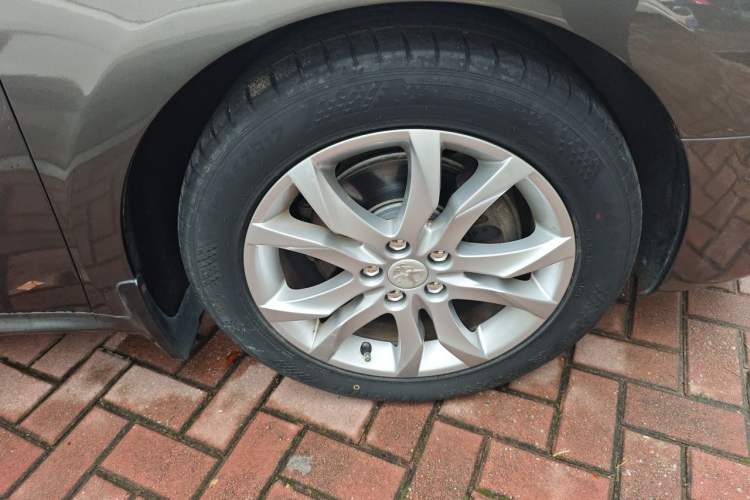 Used Peugeot 508 2011 2.3L Automatic Flagship Edition Right Front Wheel Hub