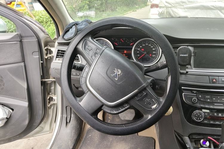 Used Peugeot 508 2011 2.3L Automatic Luxury Edition Steering Wheel