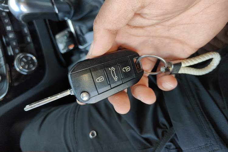 Used Peugeot 508 2011 2.3L Automatic Classic Edition Vehicle Key