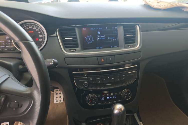 Used Peugeot 508 2011 2.3L Automatic Flagship Edition Audio And AC Panel