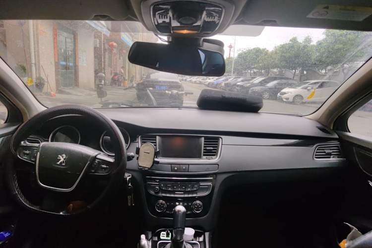 Used Peugeot 508 2011 2.3L Automatic Luxury Edition Center Console