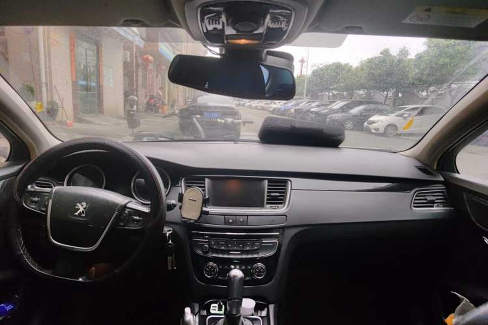 Used Peugeot 508 2011 2.3L Automatic Luxury Edition Center Console