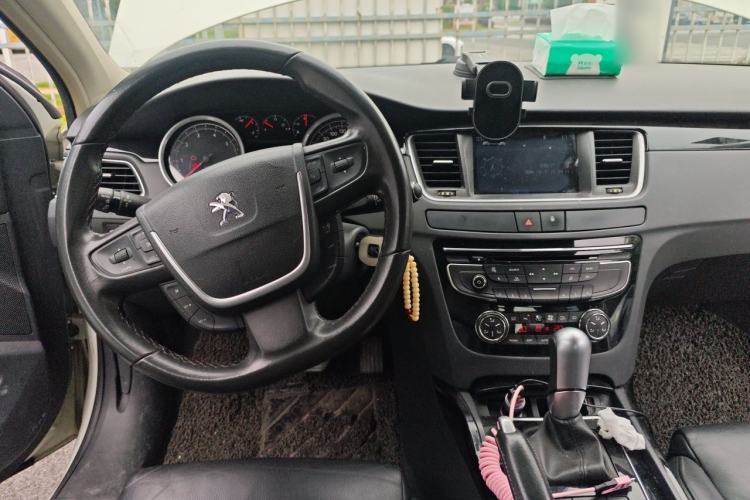 Used Peugeot 508 2011 2.3L Automatic Luxury Edition Center Console