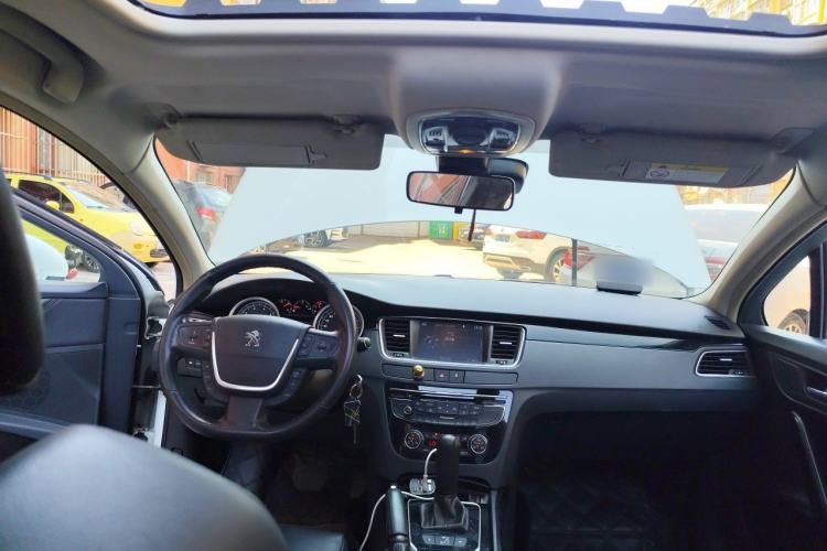 Used Peugeot 508 2011 2.3L Automatic Luxury Edition Center Console
