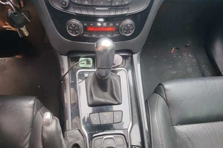 Used Peugeot 508 2011 2.3L Automatic Luxury Edition Gear Lever