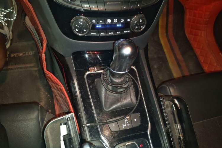 Used Peugeot 508 2011 2.3L Automatic Flagship Edition Gear Lever