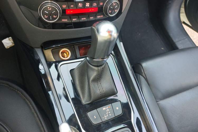 Used Peugeot 508 2011 2.3L Automatic Luxury Edition Gear Lever