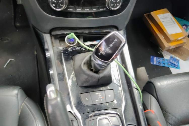 Used Peugeot 508 2011 2.3L Automatic Flagship Edition Gear Lever