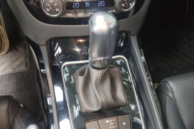 Used Peugeot 508 2011 2.3L Automatic Flagship Edition Gear Lever