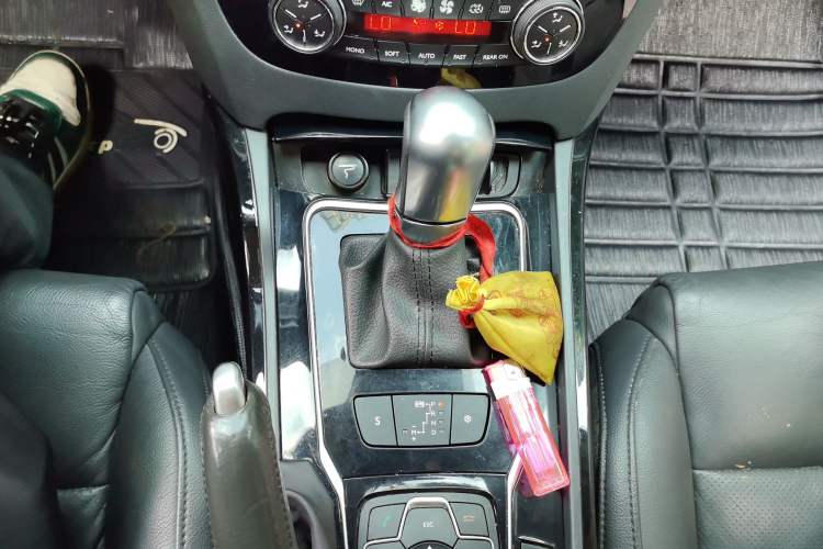 Used Peugeot 508 2011 2.3L Automatic Flagship Edition Gear Lever