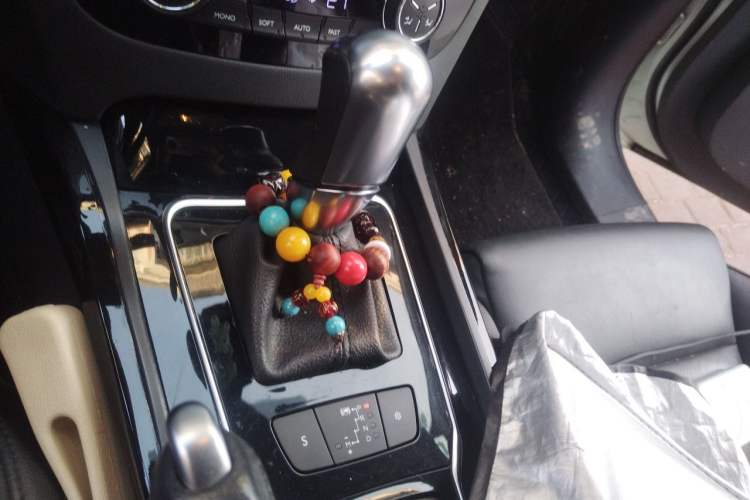 Used Peugeot 508 2011 2.3L Automatic Flagship Edition Gear Lever