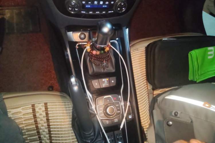 Used Peugeot 508 2011 2.3L Automatic Flagship Edition Gear Lever