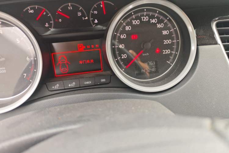Used Peugeot 508 2011 2.3L Automatic Luxury Edition Odometer Close Up
