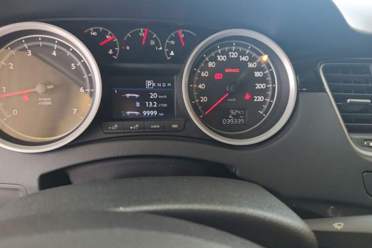 Used Peugeot 508 2011 2.3L Automatic Flagship Edition Odometer Close Up