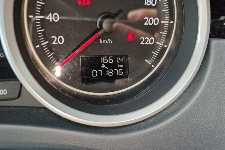 Used Peugeot 508 2011 2.3L Automatic Flagship Edition Odometer Close Up
