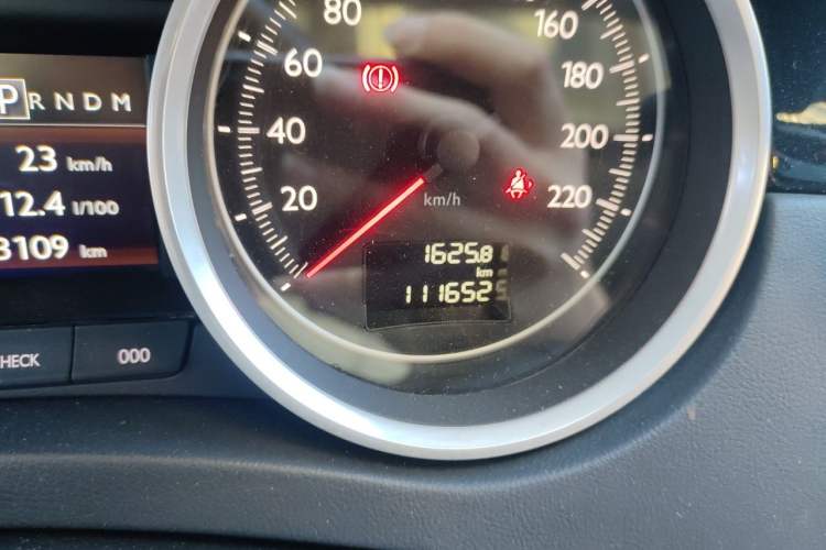 Used Peugeot 508 2011 2.3L Automatic Flagship Edition Odometer Close Up