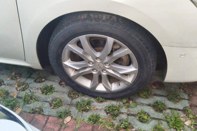 Used Peugeot 508 2011 2.3L Automatic Flagship Edition Right Front Wheel Hub