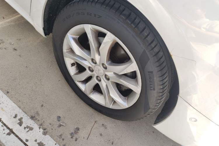 Used Peugeot 508 2011 2.3L Automatic Flagship Edition Right Front Wheel Hub